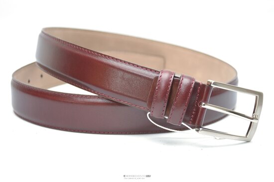 bordeaux rode pantalon riem