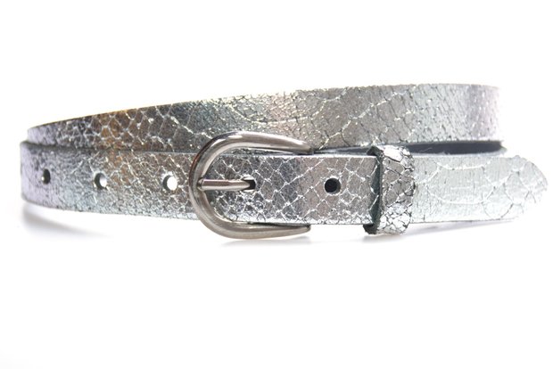 Evolueren goedkeuren Lengtegraad zilveren dames riem, 2cm breed met mooie zwarte gesp en slangenprint in het leer - Moderiemen.nl Evolueren goedkeuren Lengtegraad zilveren dames riem, 2cm breed met mooie zwarte gesp en slangenprint in het leer - Moderiemen.nl