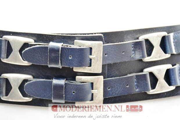 brede blauwe riem